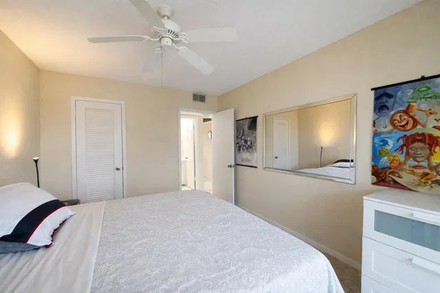 Residence photo 12