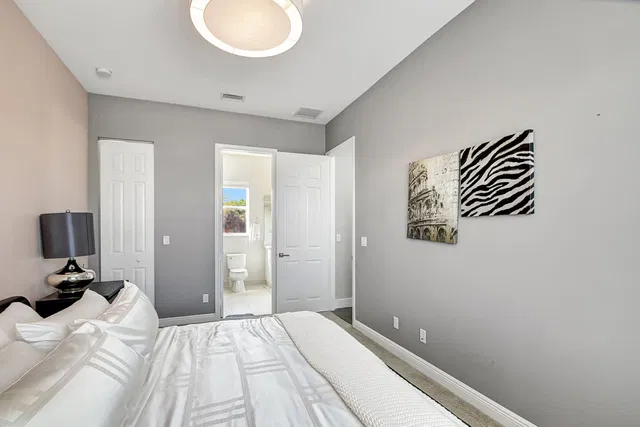 Residence photo 33