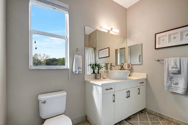 Residence photo 34