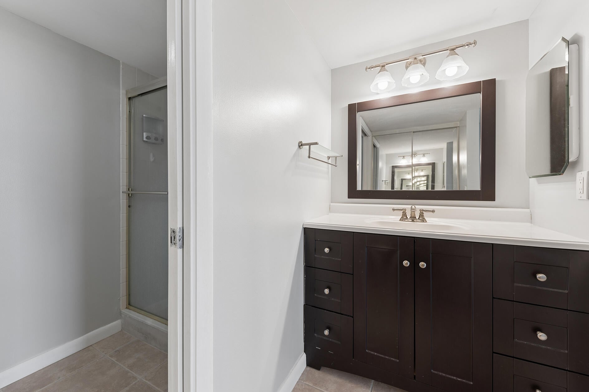 Unit 402 photo 9