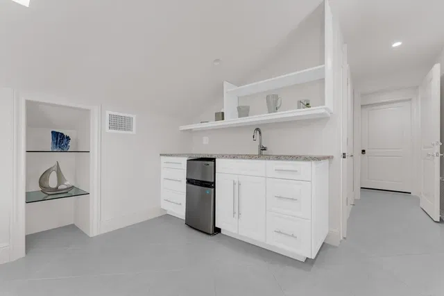 Residence photo 42