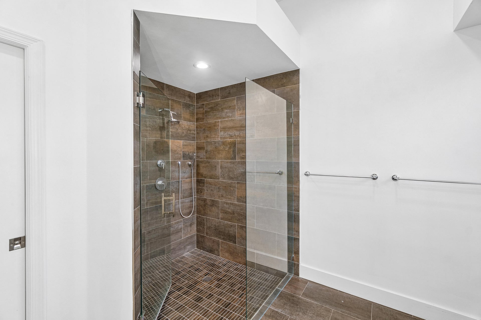  Residence photo 17