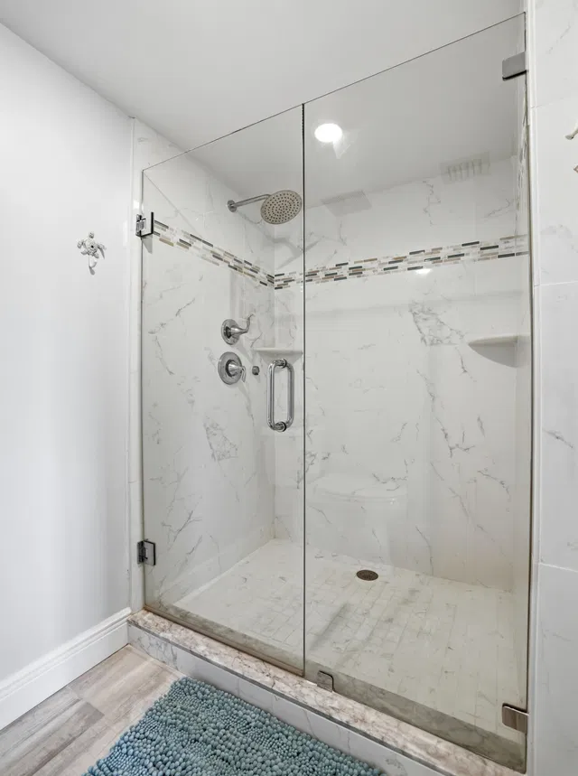 Unit 104 photo 24
