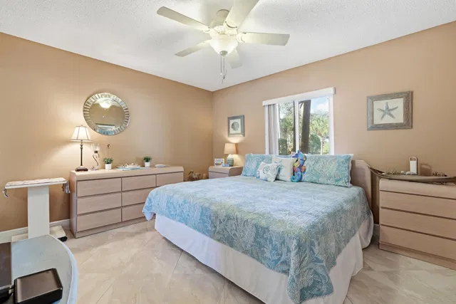 Unit 104 photo 25