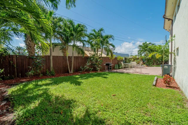 Village of North Palm Beach Unit 8 photo 18