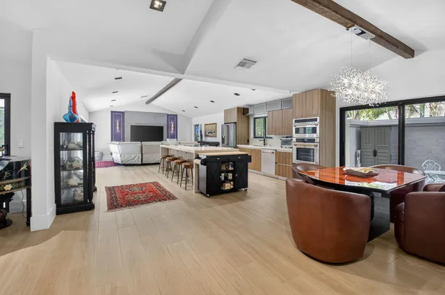 Residence photo 9