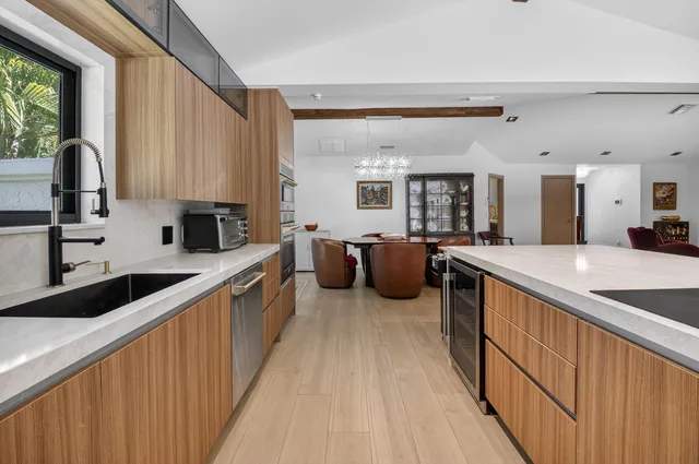 Residence photo 17