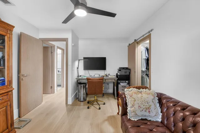 Residence photo 31