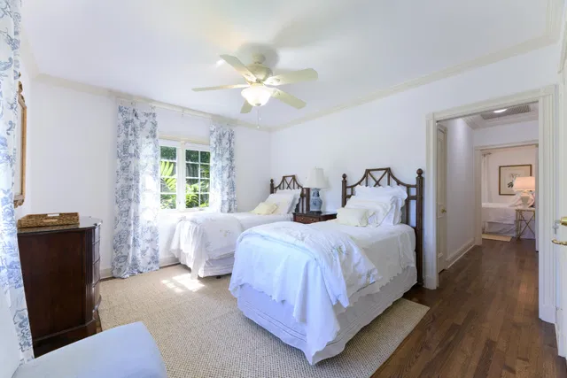 Residence photo 16