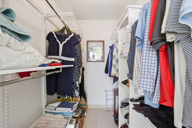 Unit 113 photo 19