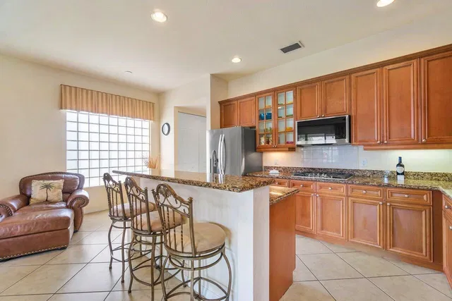 Residence photo 18
