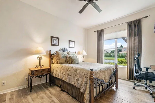 Residence photo 22