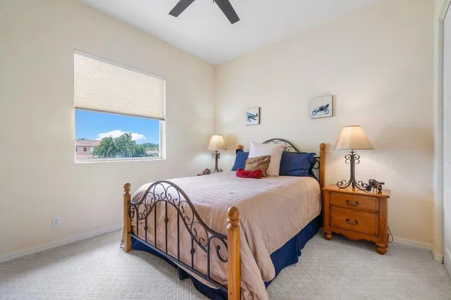 Residence photo 29