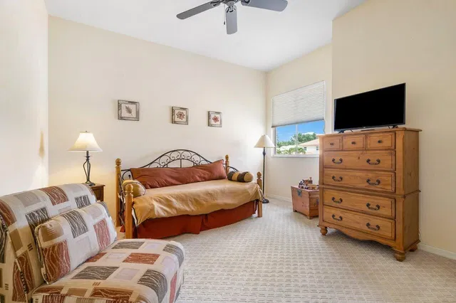 Residence photo 30