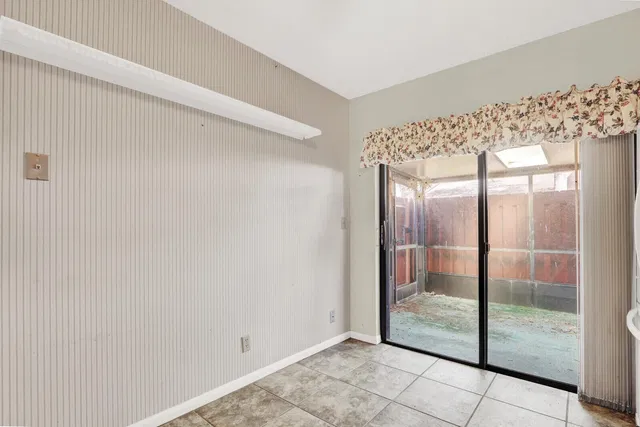  Residence photo 11