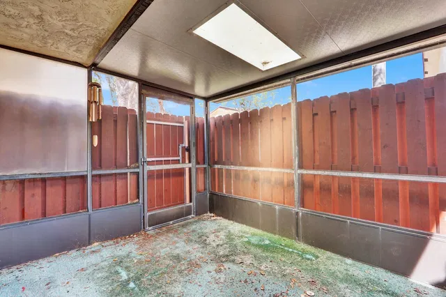  Residence photo 23
