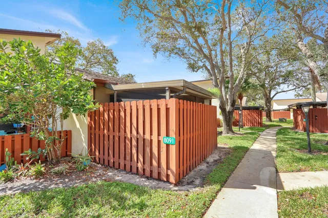  Residence photo 26