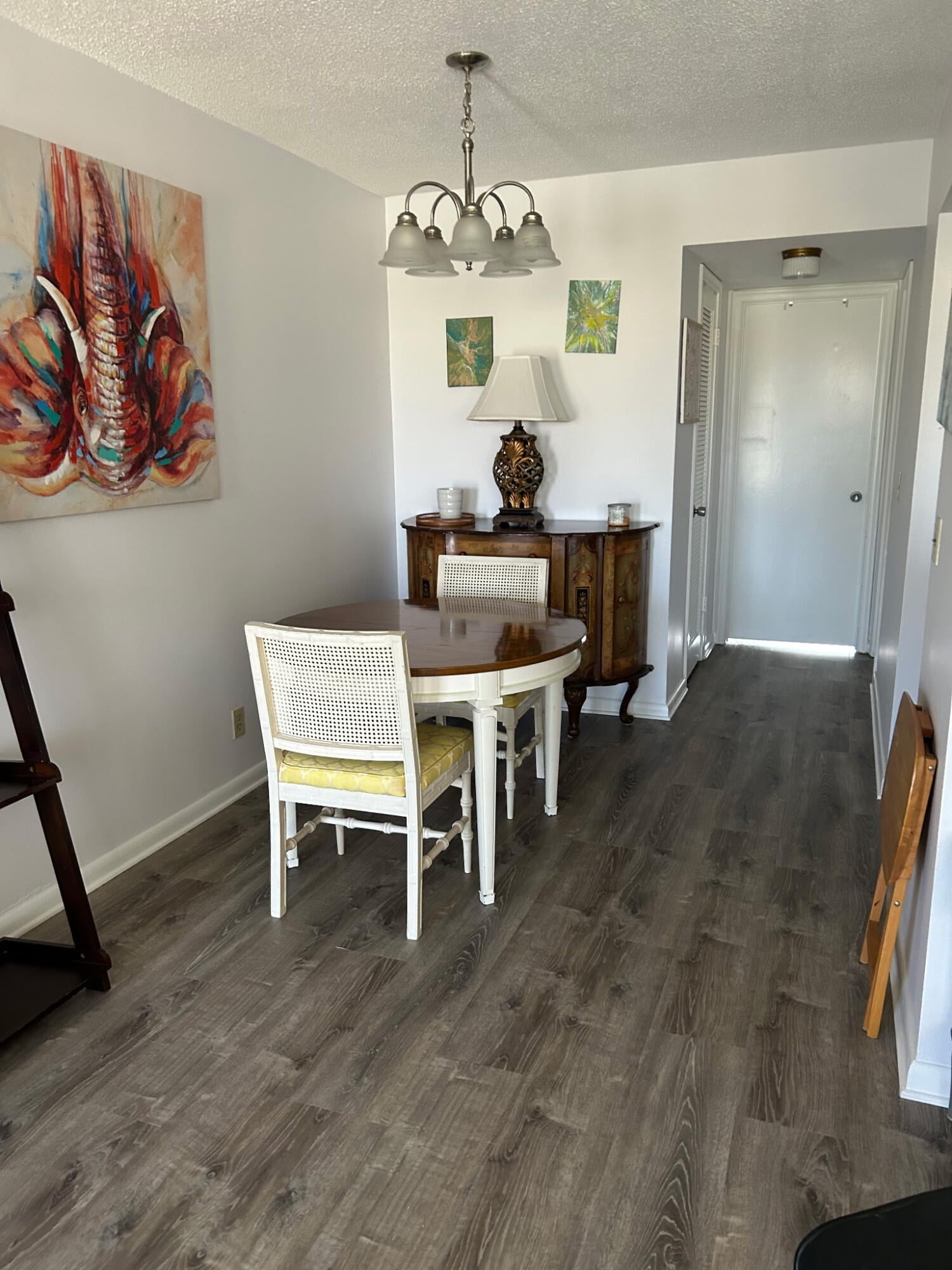Unit H photo 21