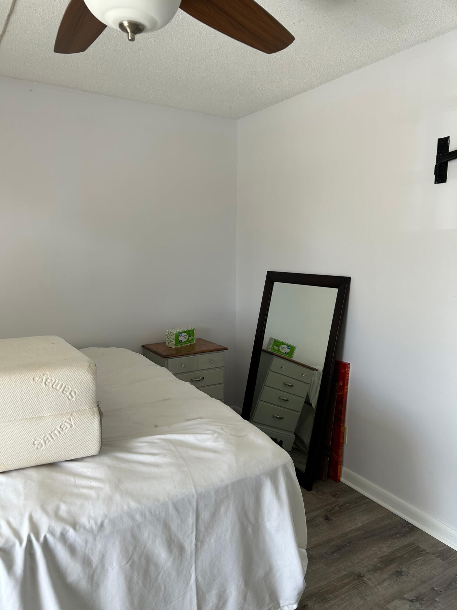 Unit H photo 27