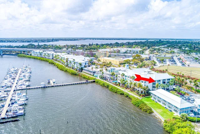 Harborage Yacht Club Unit 302 photo 5