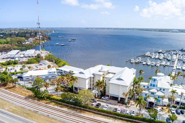 Harborage Yacht Club Unit 302 photo 45
