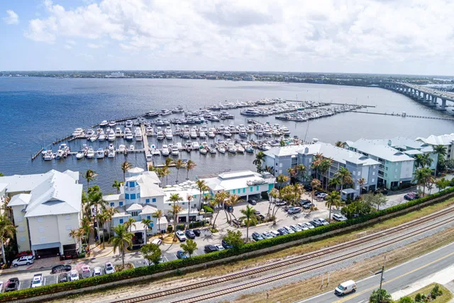 Harborage Yacht Club Unit 302 photo 46
