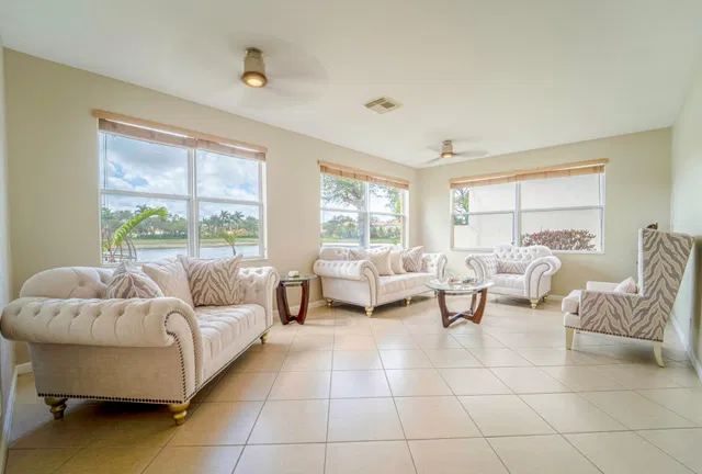 Residence photo 4