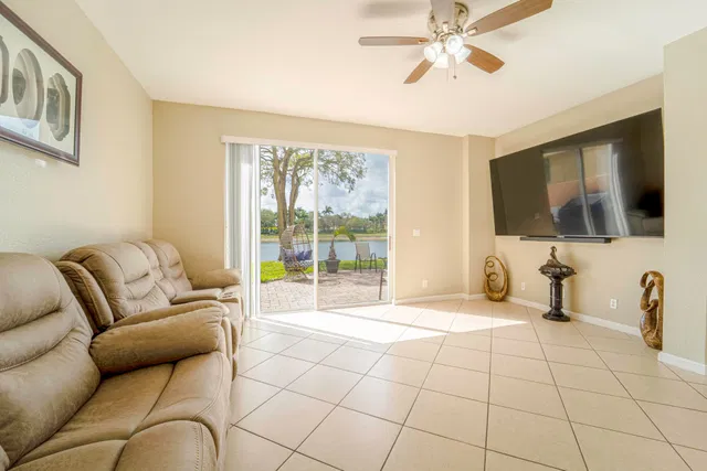 Residence photo 6