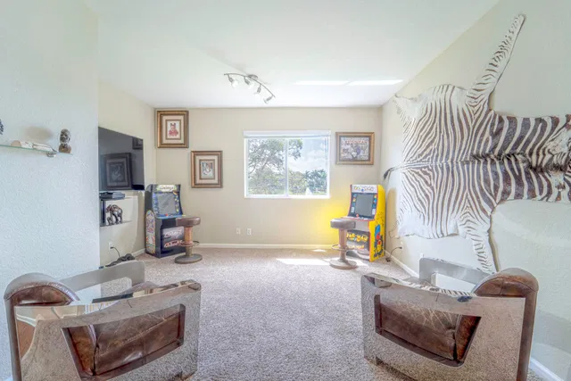 Residence photo 12