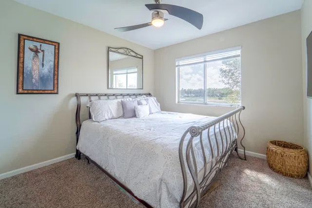 Residence photo 17