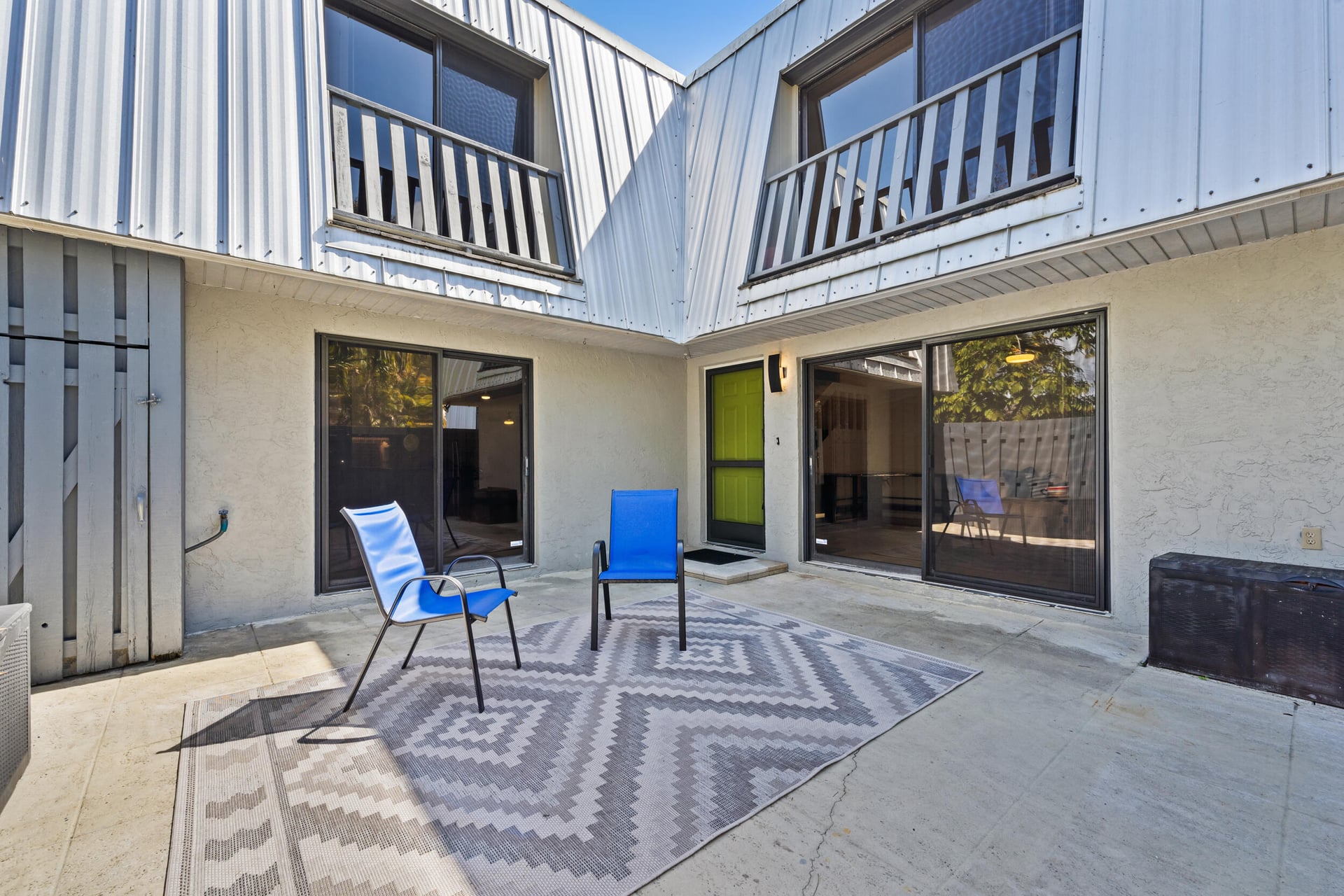 Residence photo 2