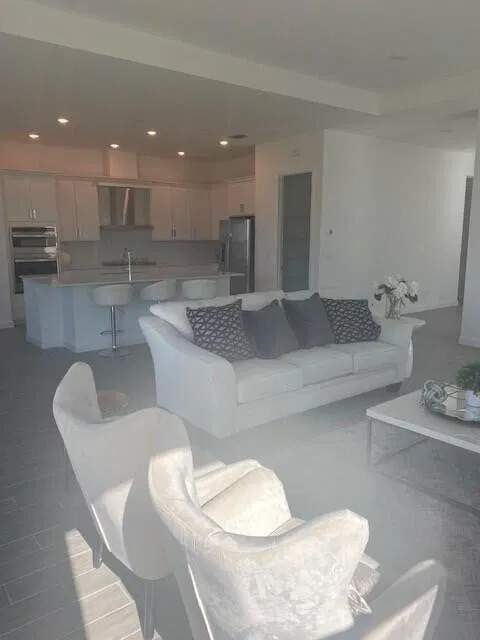 Residence photo 5