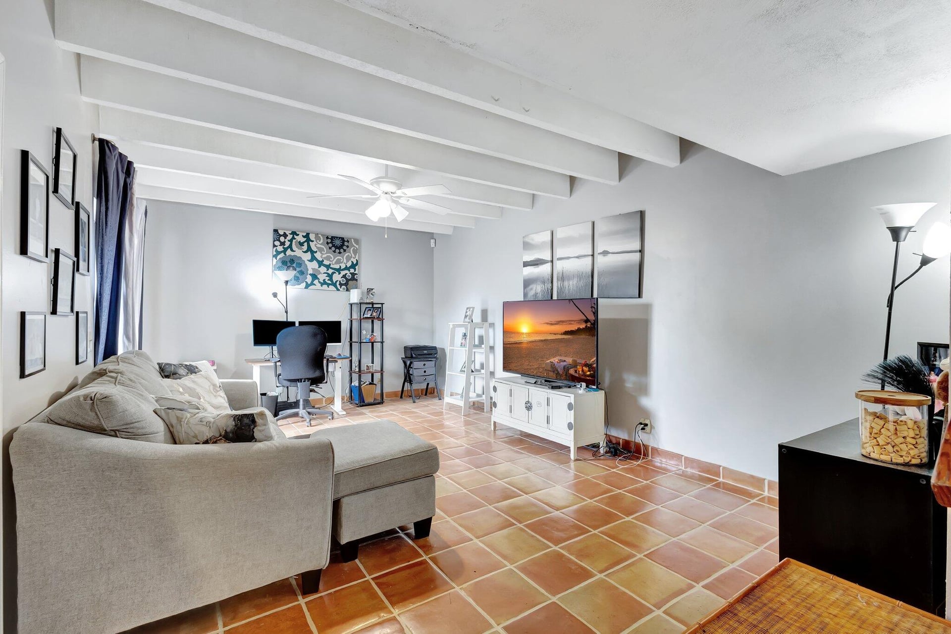 Residence photo 3