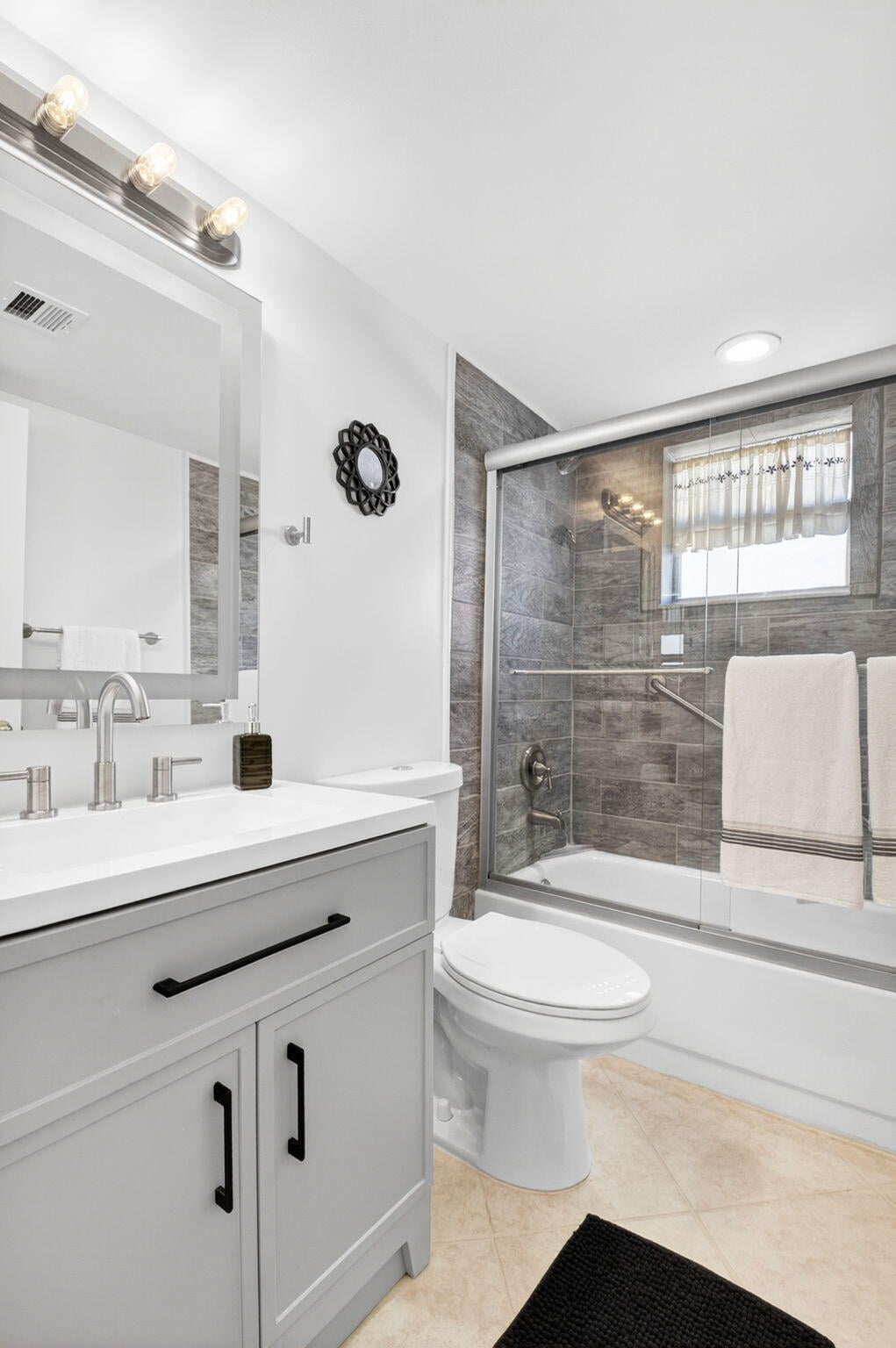 Residence photo 30