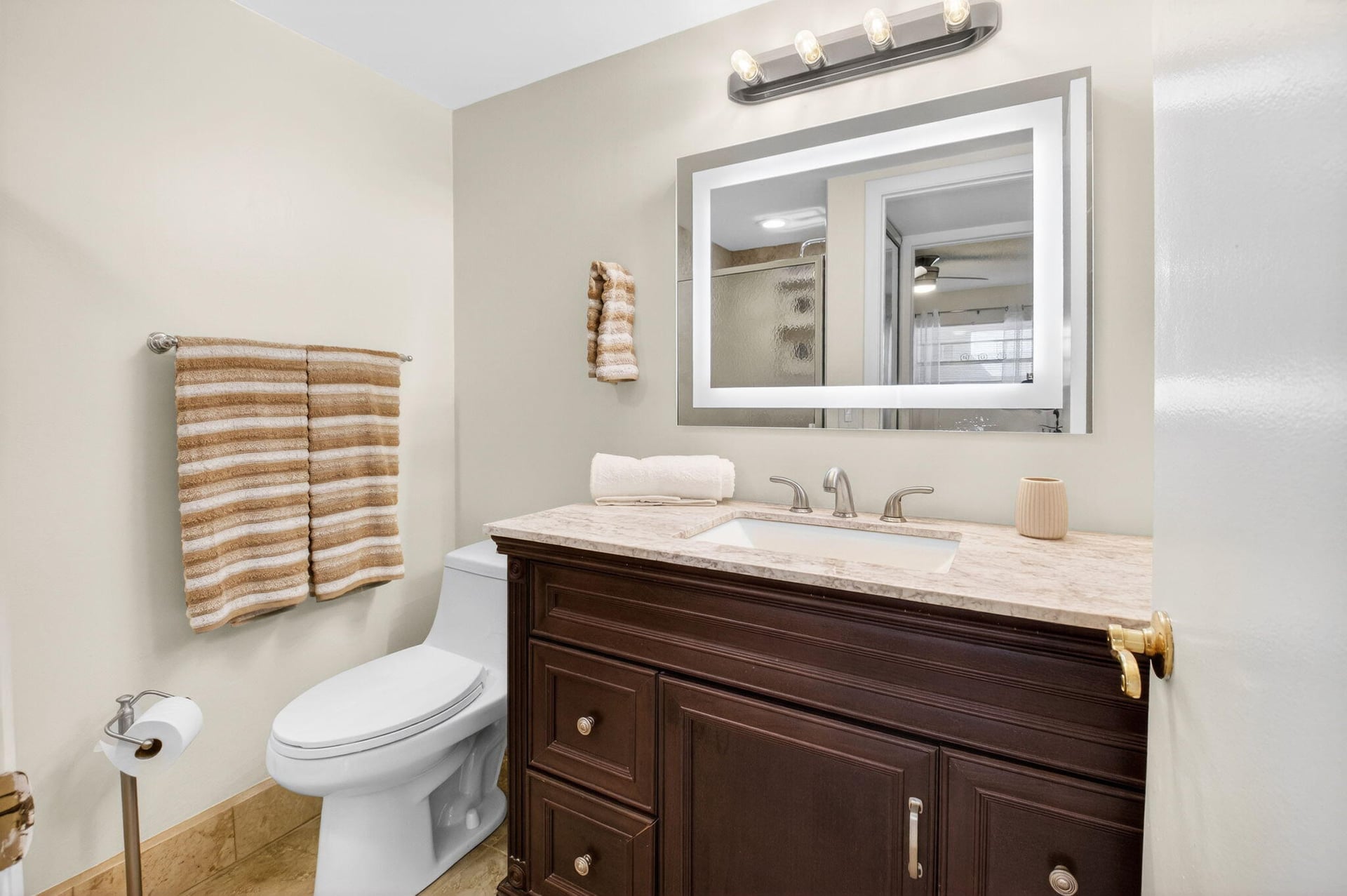 Residence photo 32
