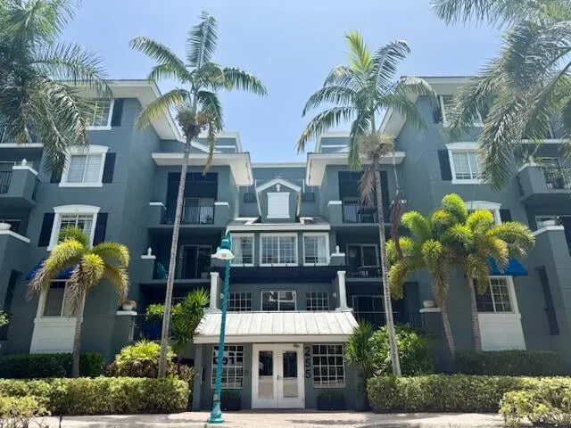 Pineapple Grove Village Condominiums Unit 2516 photo 2