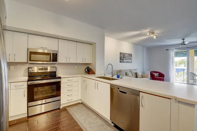 Pineapple Grove Village Condominiums Unit 2516 photo 7