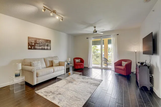 Pineapple Grove Village Condominiums Unit 2516 photo 10