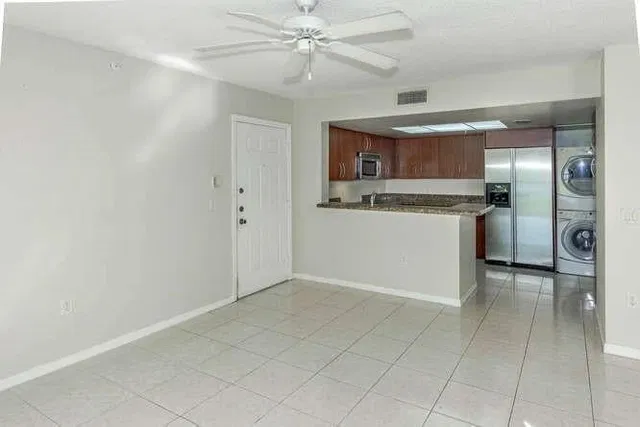 Unit 1508 photo 4