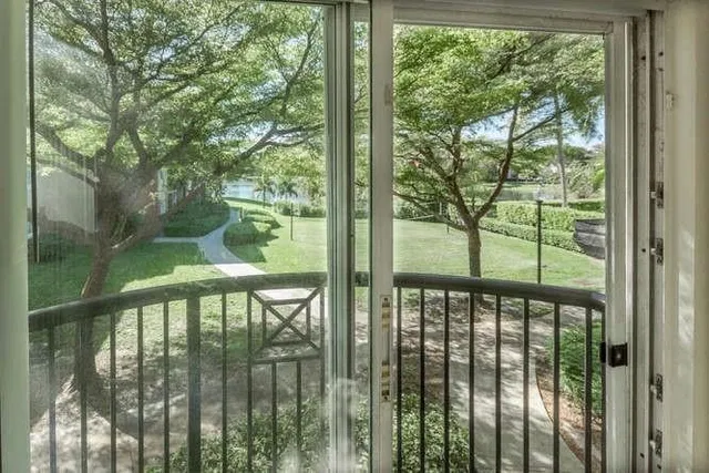 Unit 1508 photo 12