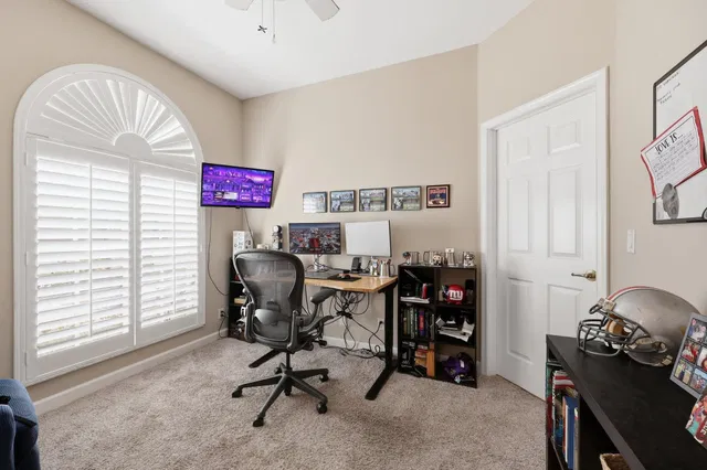  Residence photo 6