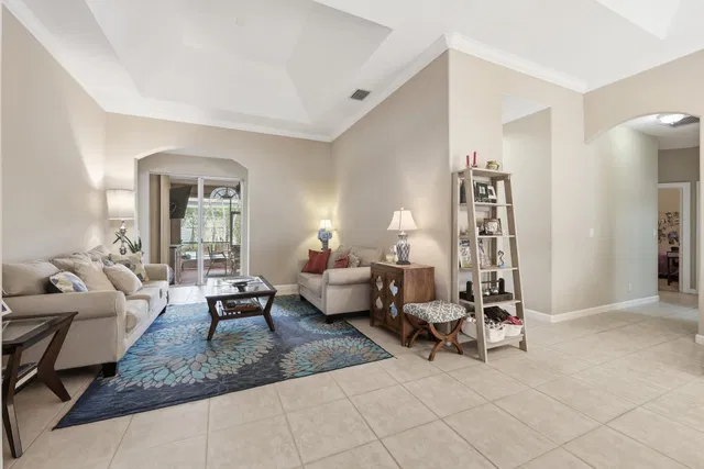  Residence photo 8
