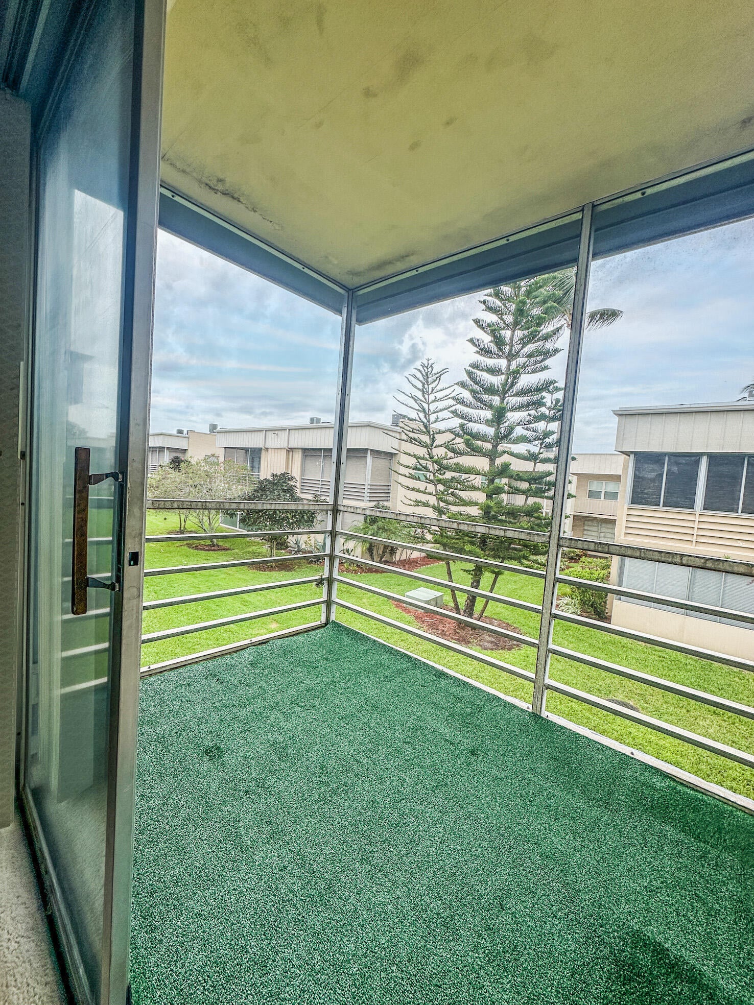 Residence photo 12