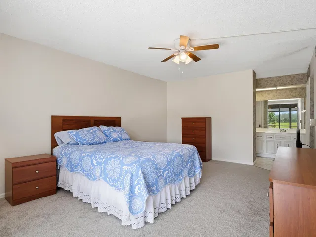 Unit 104 photo 6