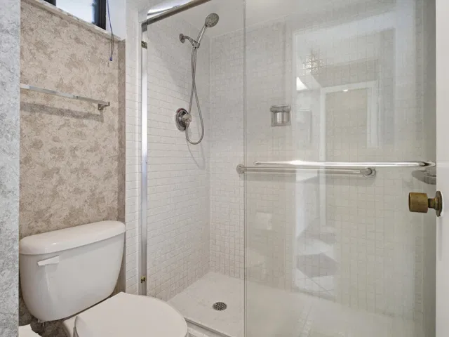 Unit 104 photo 7