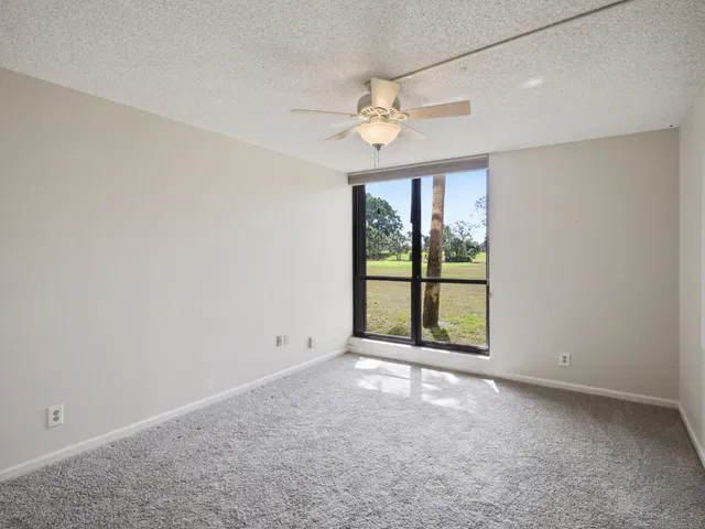 Unit 104 photo 12