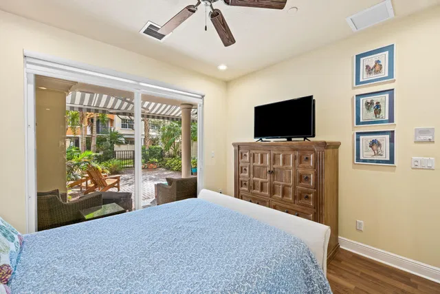 Residence photo 3