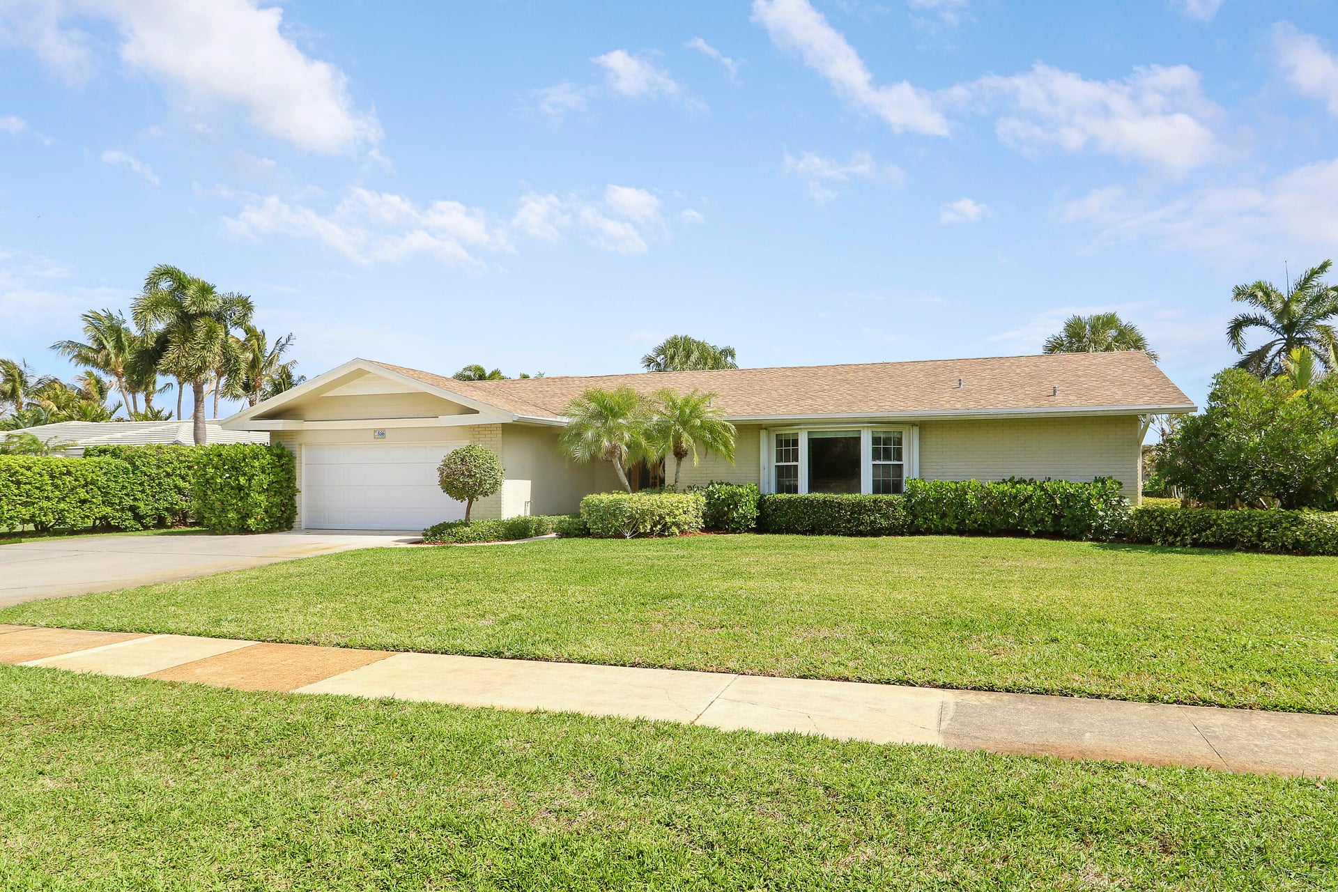 Residence photo 2