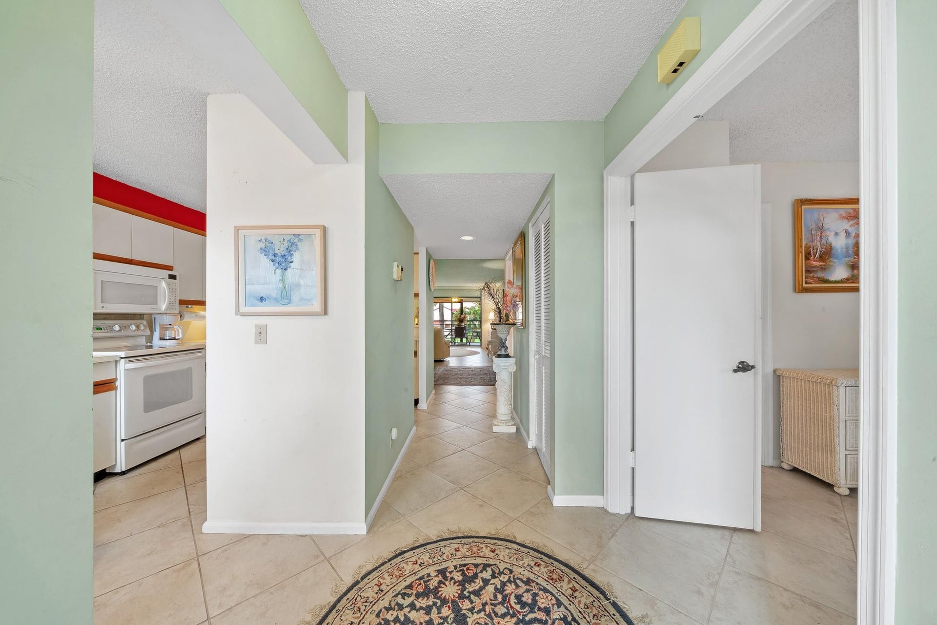 Unit 203 photo 3