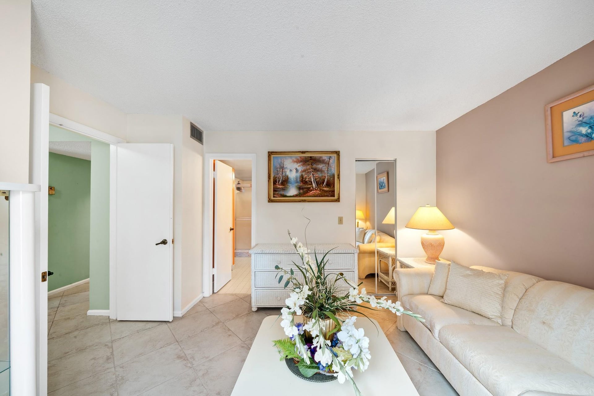 Unit 203 photo 8